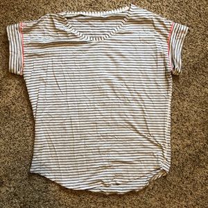 Lululemon T-Shirt